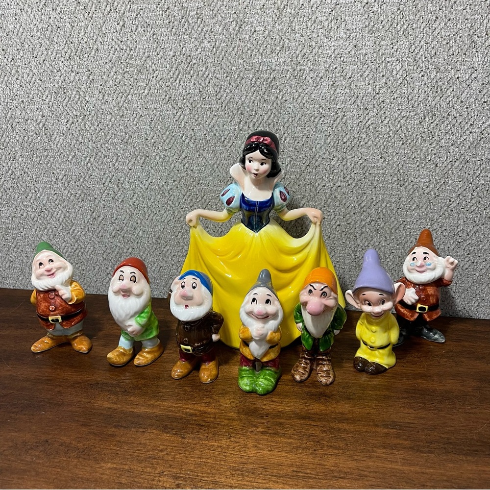 Vintage 1960s original Walt Disney Company Snow White figurines made in Japan